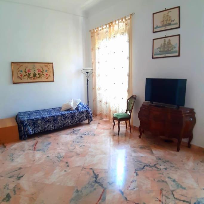 Gabry'S Home Three-Bedroom Big Apartment Near City Center & Train Station To Pisa And Florence & Ferries To Sardegna Corsica Livorno Dış mekan fotoğraf
