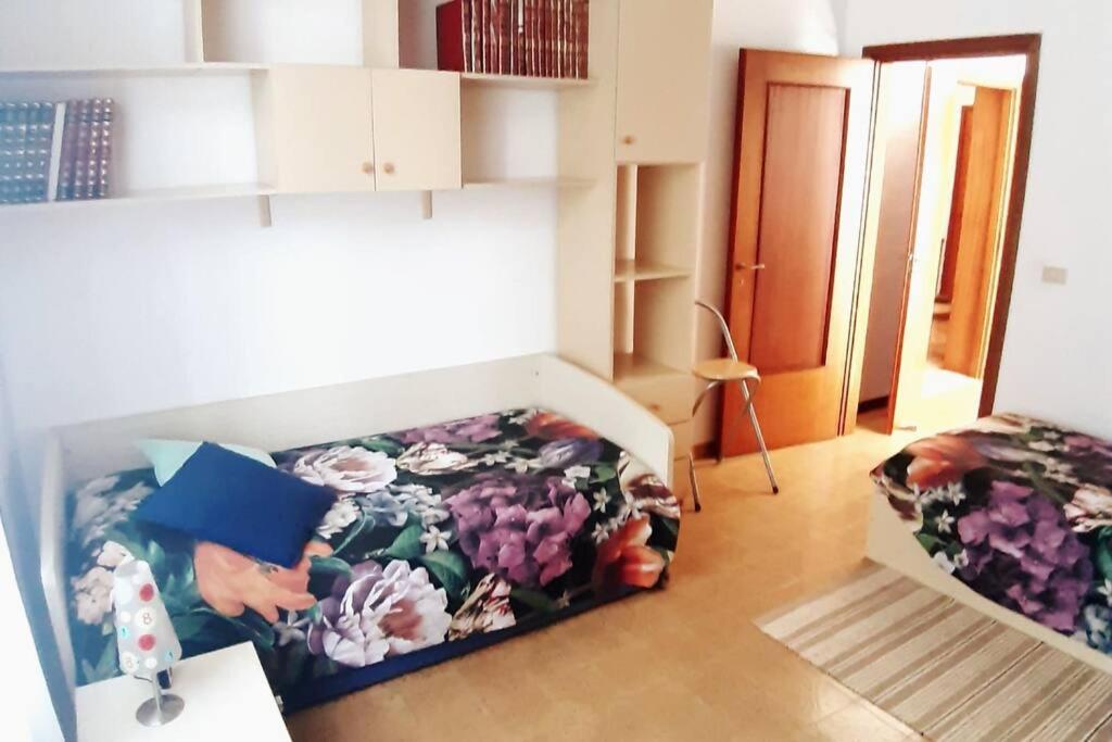 Gabry'S Home Three-Bedroom Big Apartment Near City Center & Train Station To Pisa And Florence & Ferries To Sardegna Corsica Livorno Dış mekan fotoğraf